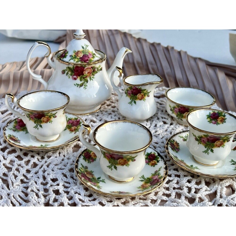 Royal Albert Old Country Roses Miniature Tea Set Bone China England Teapot 10pc